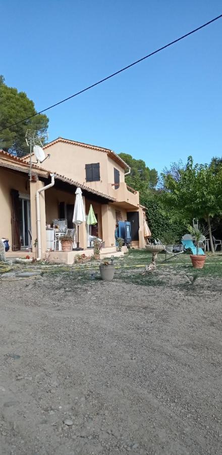 Bed and Breakfast Les Cigales à Villelaure Extérieur photo