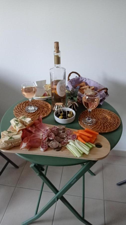 Bed and Breakfast Les Cigales à Villelaure Extérieur photo